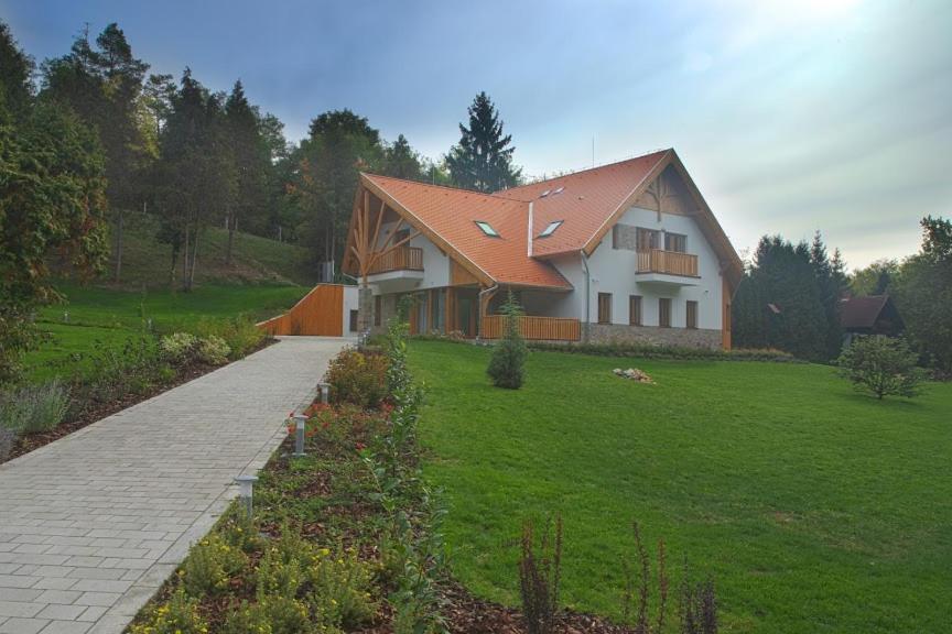 Alirét Vadászház Ságvár Extérieur photo